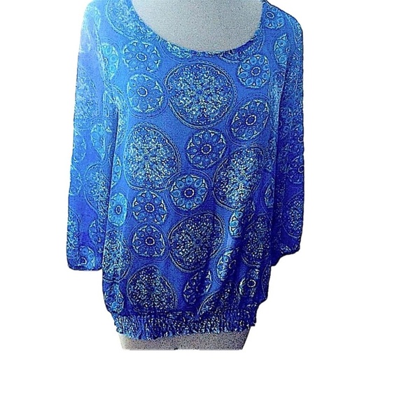 Periwinkle Blue Smocked Top 3/4 Sleeve Mandala Design Large Travelers Vacation - Picture 1 of 9